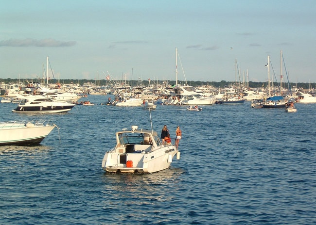 Types of boats to rent in  Miami
