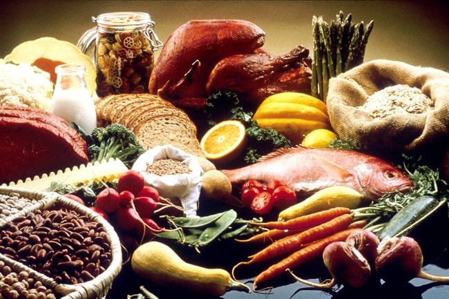 Many sorts of foods