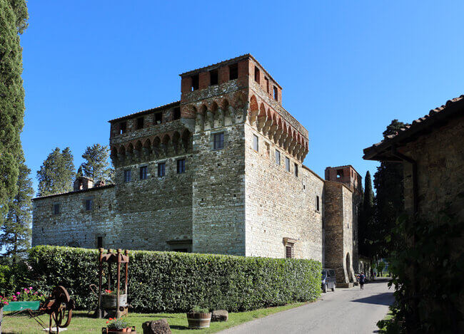 Full-Day Tuscany Castles Tour With Wine Tasting from Florence