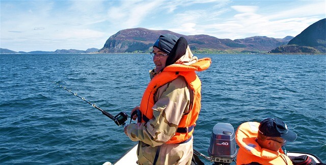 Dress Warmly for boating in the winter